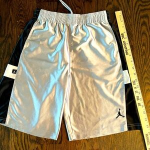 Air Jordan silver black large boys 16/18 drawstring elastic waist basketball